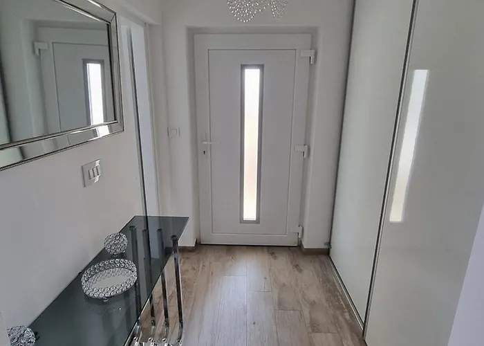 Apartman By The Sea Okrug Gornji, Ciovo - 23946